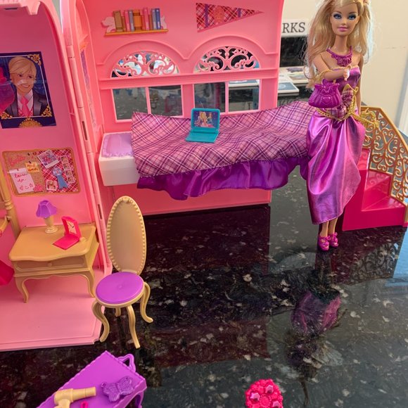 Barbie Princess Charm School Bedroom and Bath Playset with RARE Dalancy Doll - Picture 4 of 7